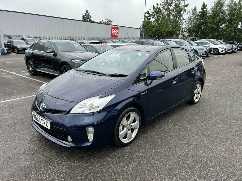 Toyota Prius Prius Icon Cvt White #8
