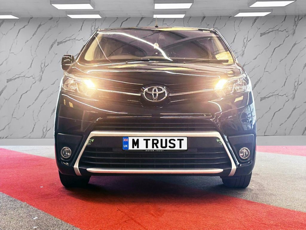 Toyota Proace Verso 1.6L Shuttle PJ18EKT Black #2