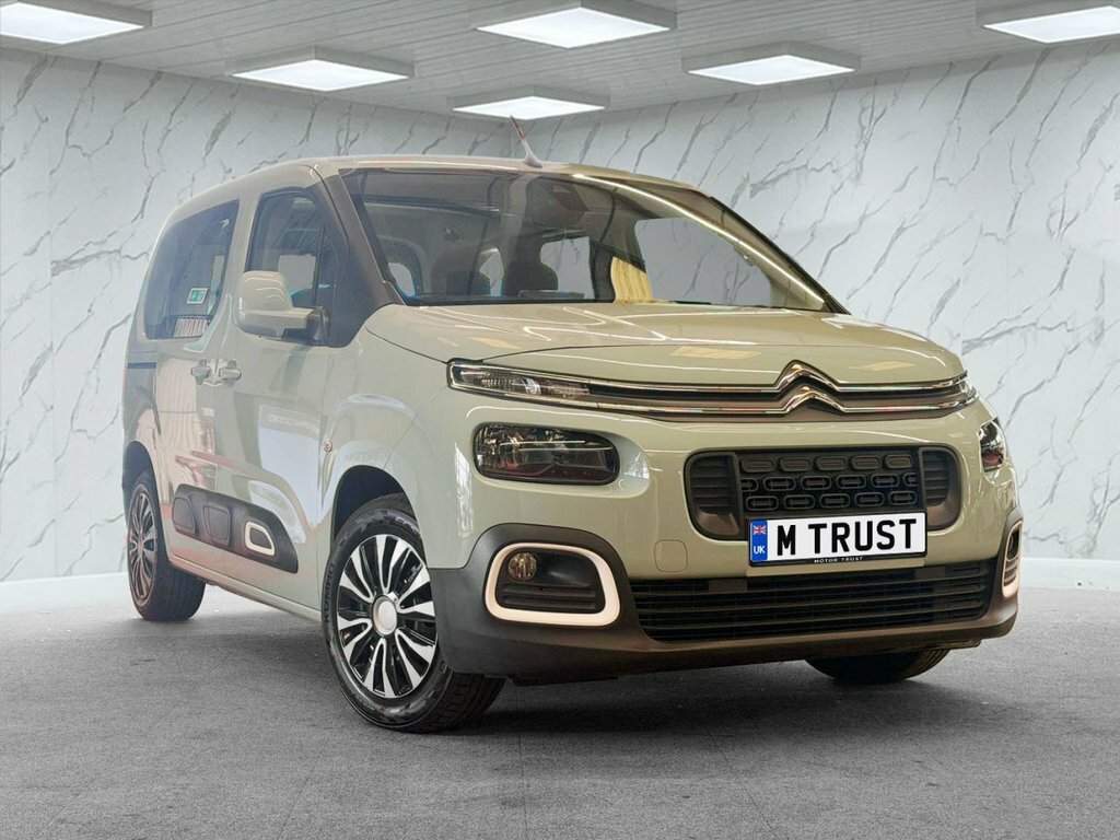 Citroen Berlingo 1.2L Feel FY69KZS Green #2