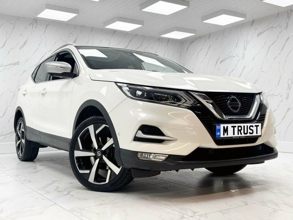 Nissan Qashqai 1.3L Tekna White