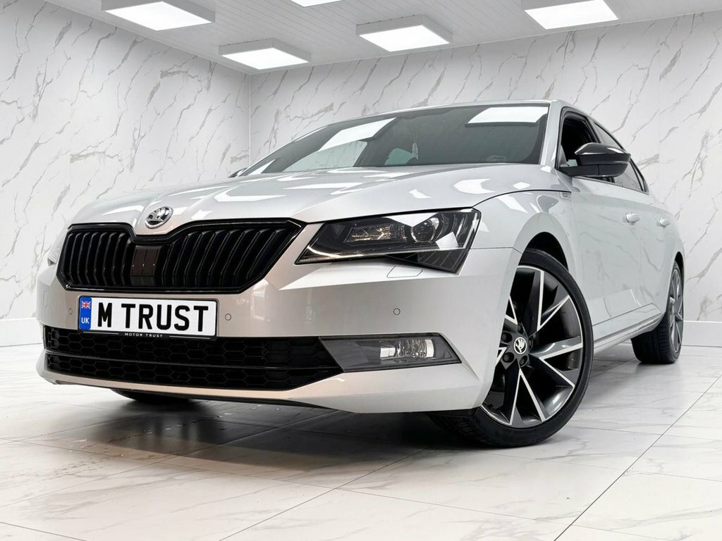 Skoda Superb 1.5L Sportline Silver #4