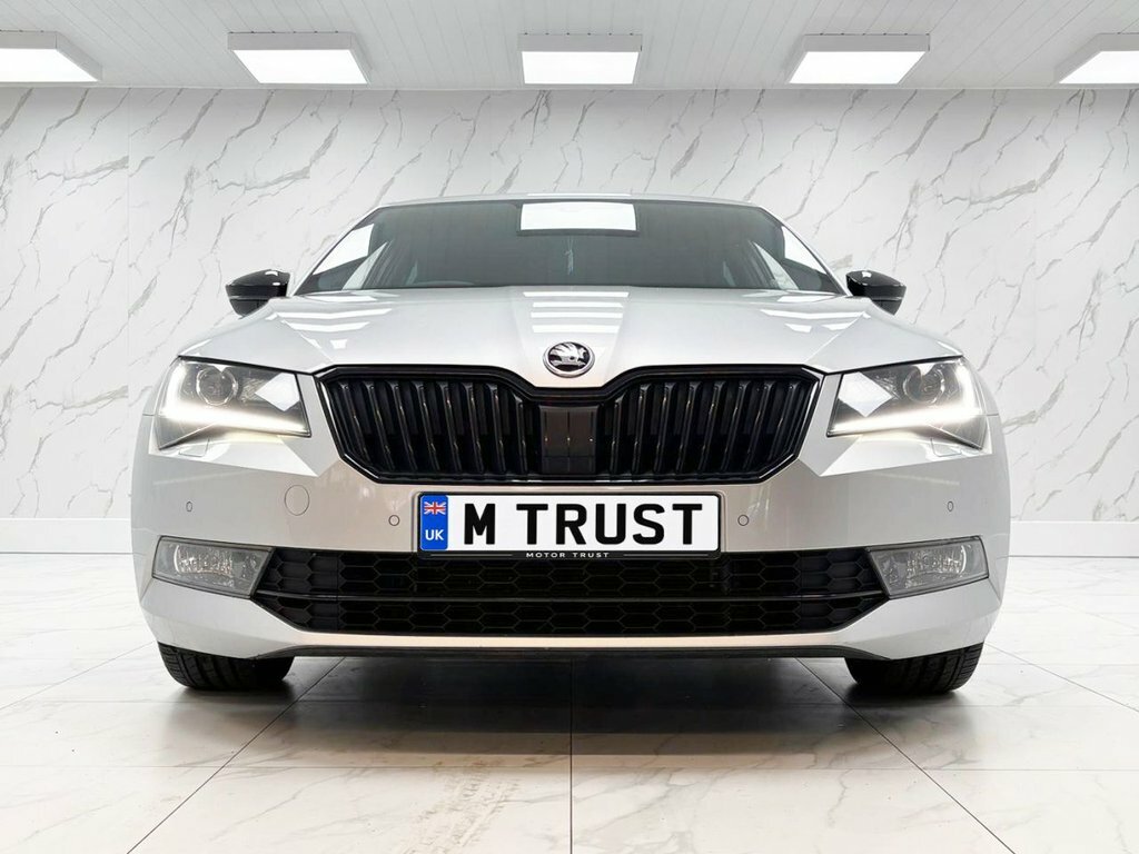 Skoda Superb 1.5L Sportline Silver #3
