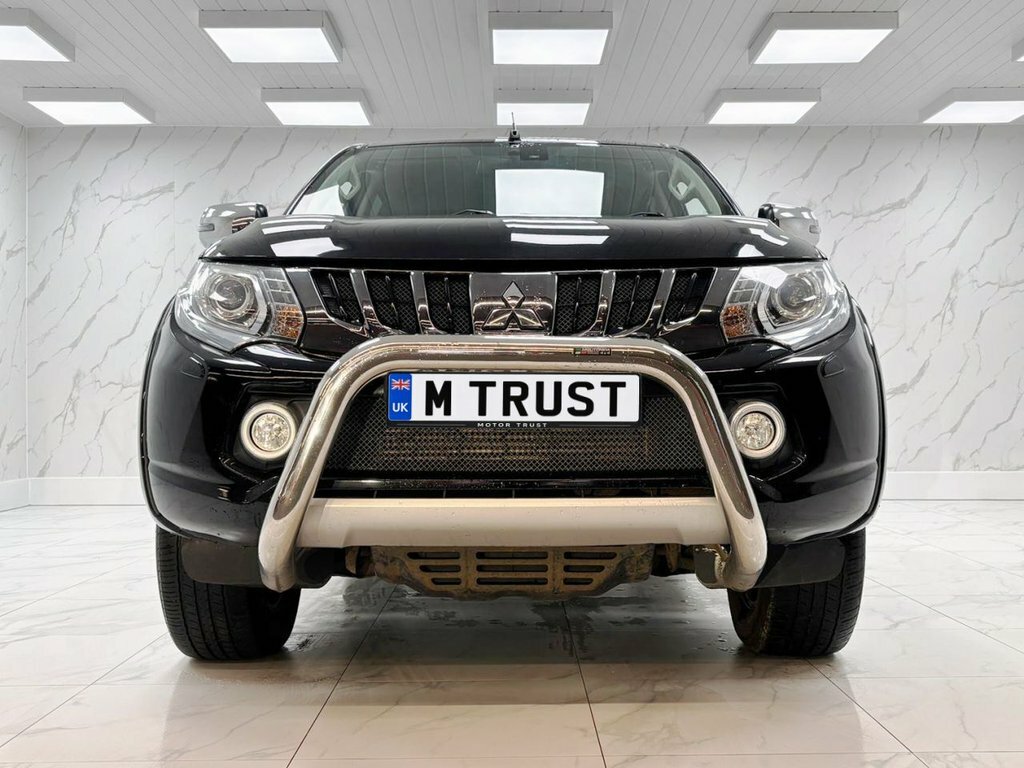 Mitsubishi L200 2.4L Dc Barbarian WM19EZJ Black #2