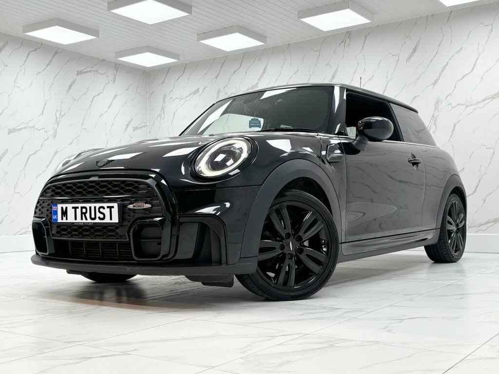Mini Hatch 1.5L Cooper Sport LL22XAX Black #4