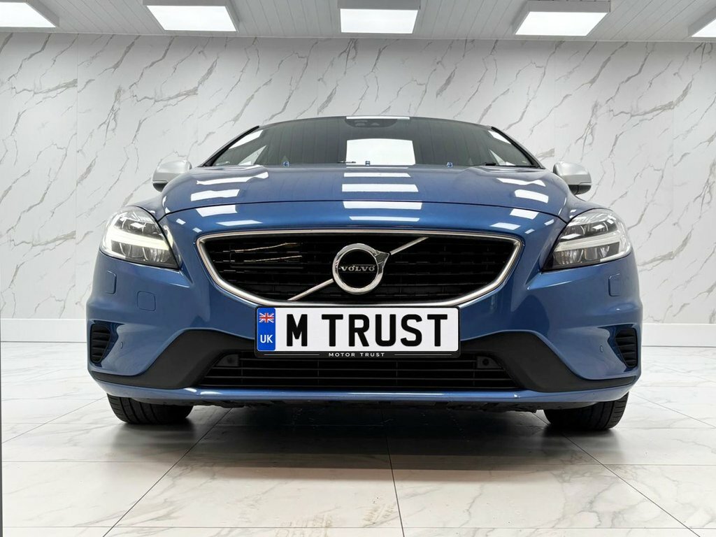 Volvo V40 2L R-design Nav Plus KX68NGU Blue #3
