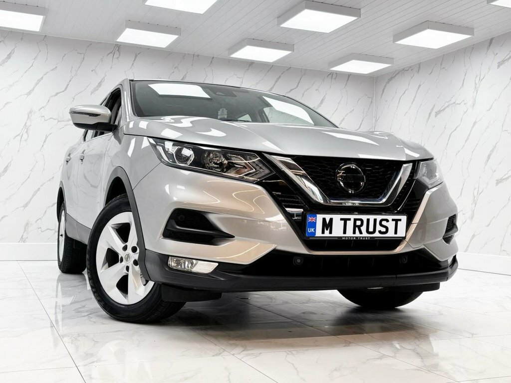 Nissan Qashqai 1.3L Acenta Premium Silver