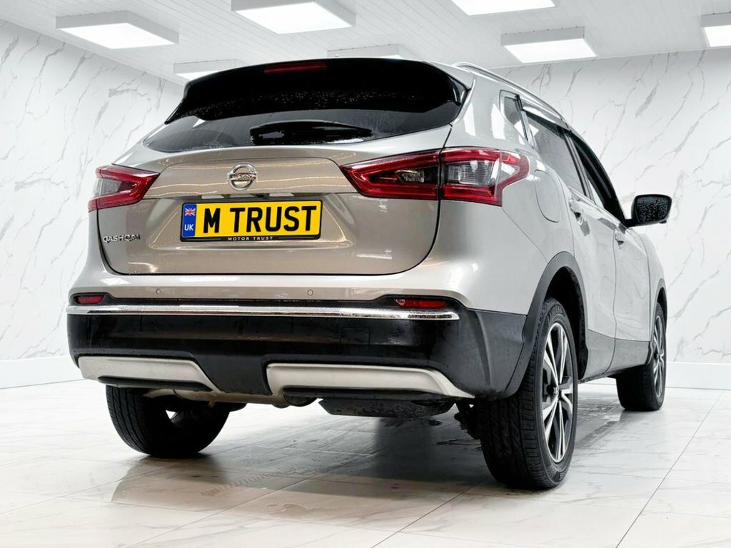 Nissan Qashqai 1.5L N-connecta Silver #5