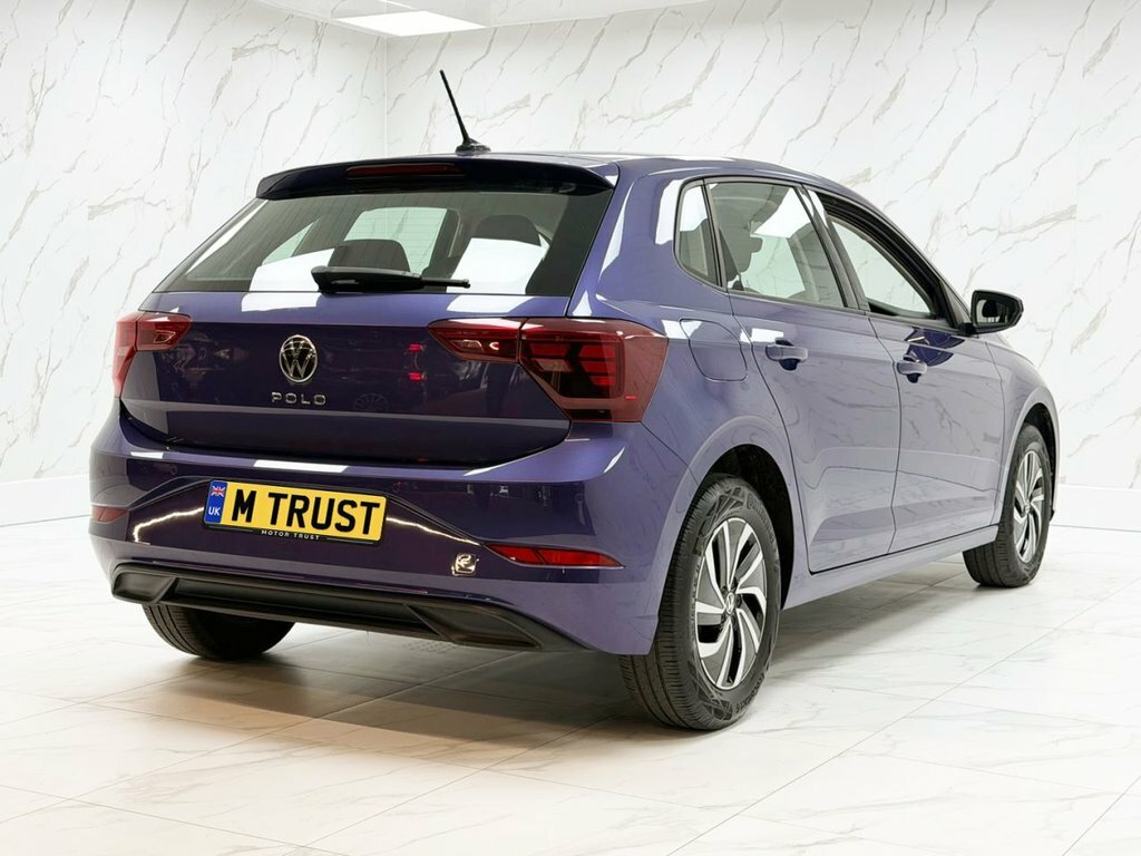 Volkswagen Polo 1L Life EJ22KHP Purple #6