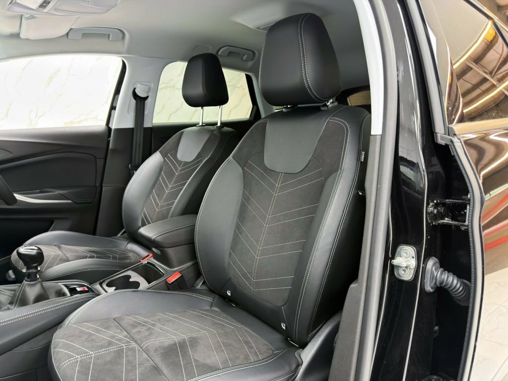 Vauxhall Adam 1.2 Mhev Ultimate Suv Hybrid E-dct Euro Black #15