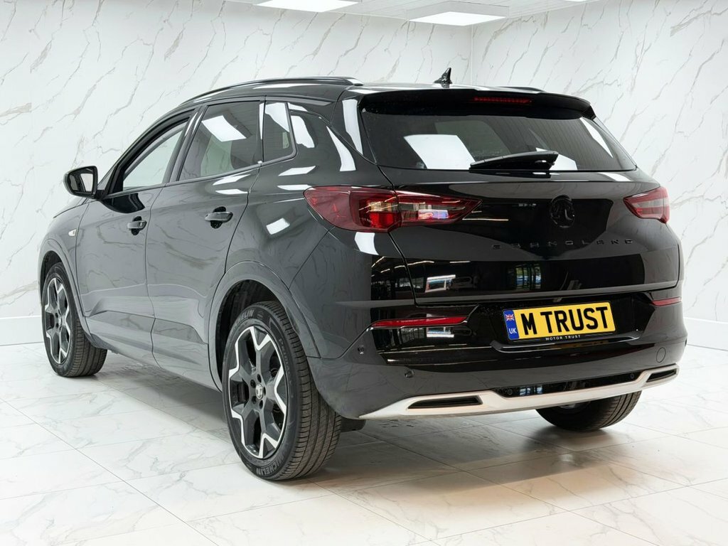 Vauxhall Adam 1.2 Mhev Ultimate Suv Hybrid E-dct Euro Black #7