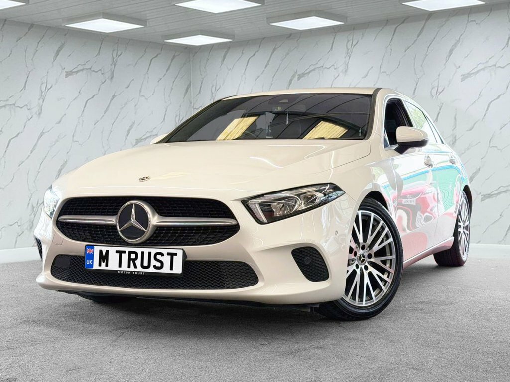 Mercedes-Benz A Class 2L Sport KN23YDU White #4