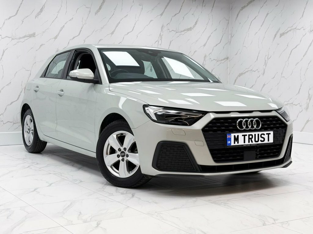 Audi A1 1L Technik RO73MYV Silver #2