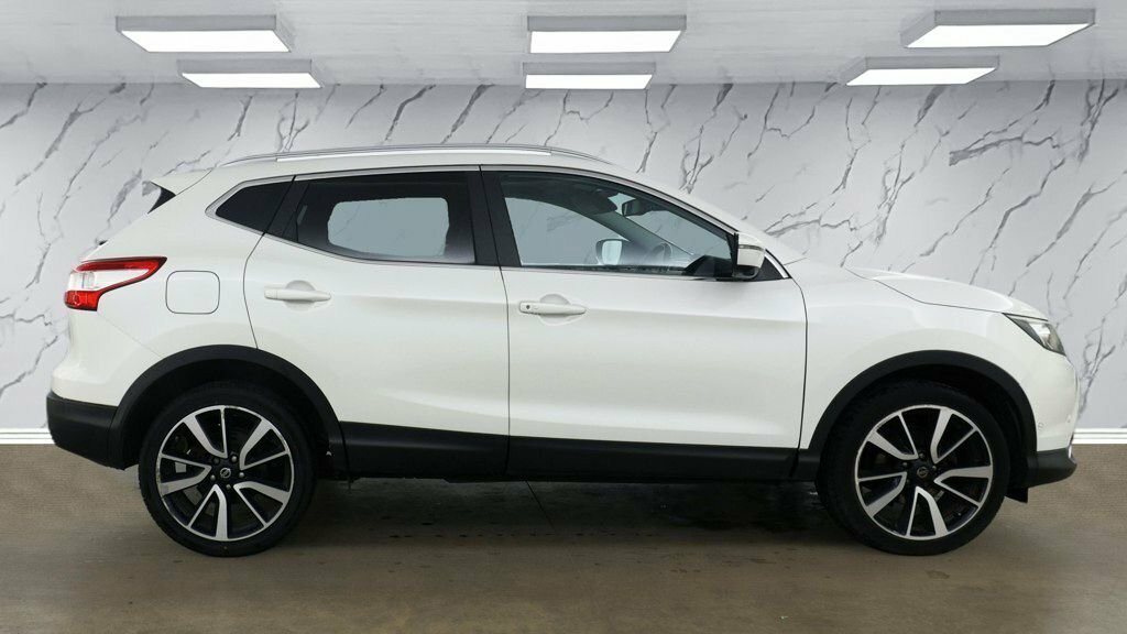 Nissan Qashqai 1.2L Tekna White #5