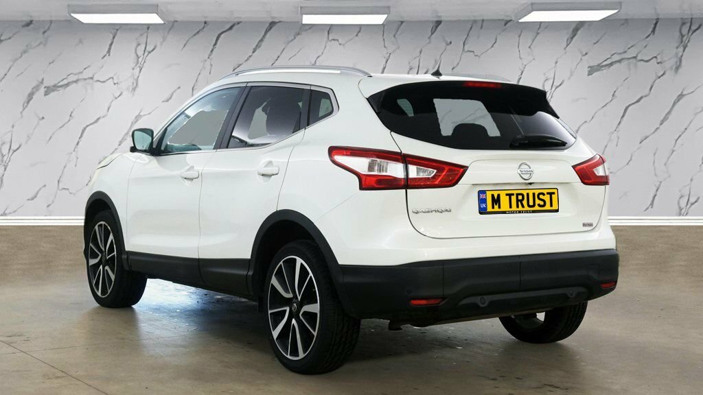 Nissan Qashqai 1.2L Tekna White #3