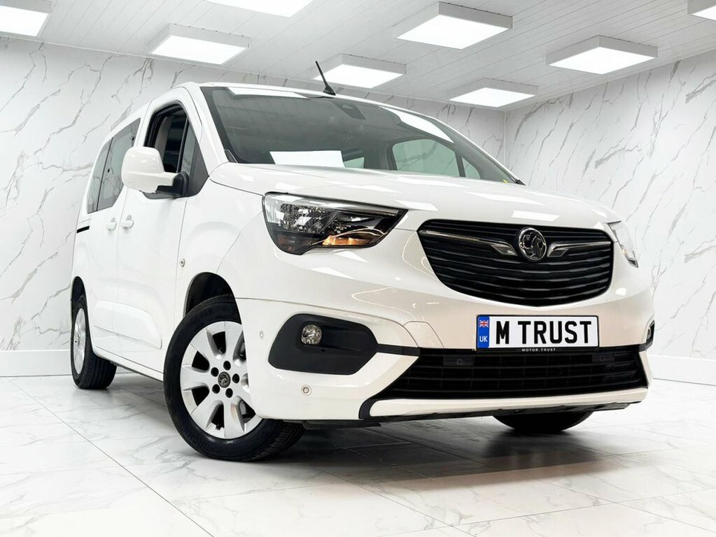 Vauxhall Combo Life 1.5L Energy White