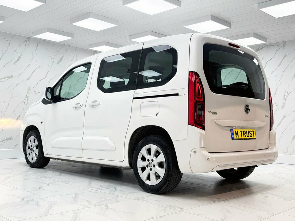 Vauxhall Combo Life 1.5L Energy White #5