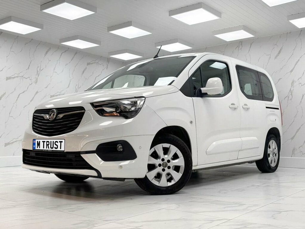 Vauxhall Combo Life 1.5L Energy White #4