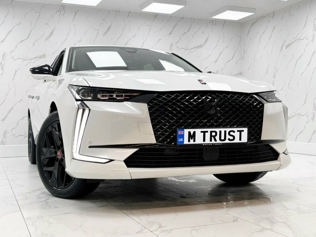 DS DS 4 1.2L Performance Line White #2