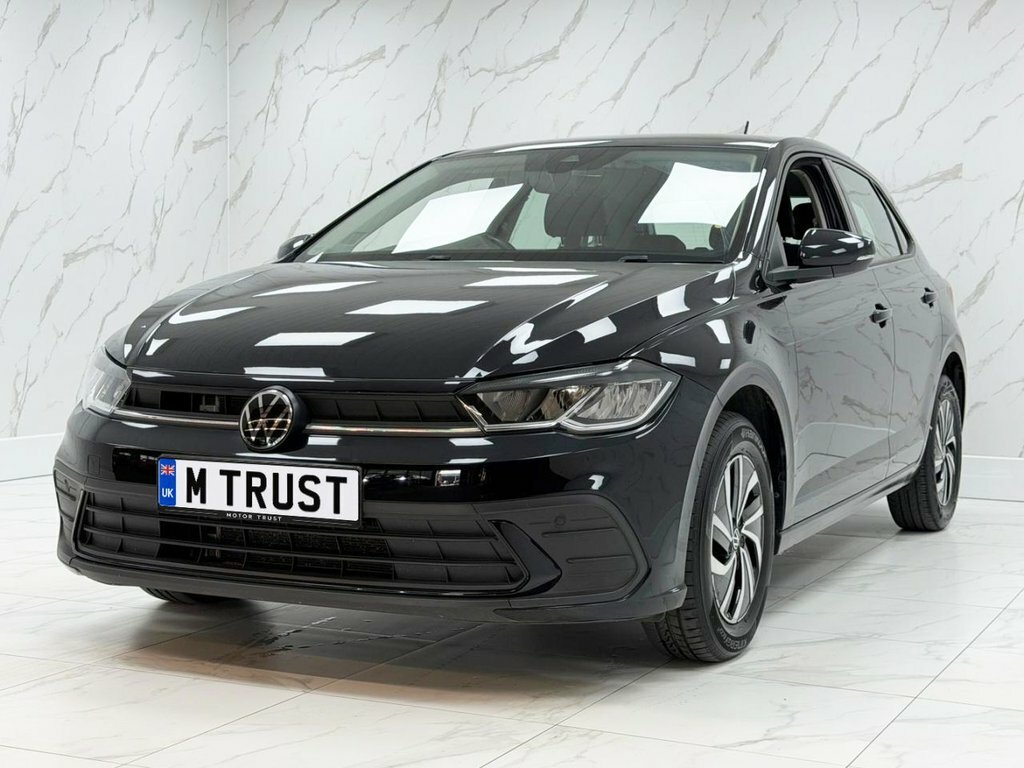Volkswagen Polo 1L Life YS23ZGB Black #4