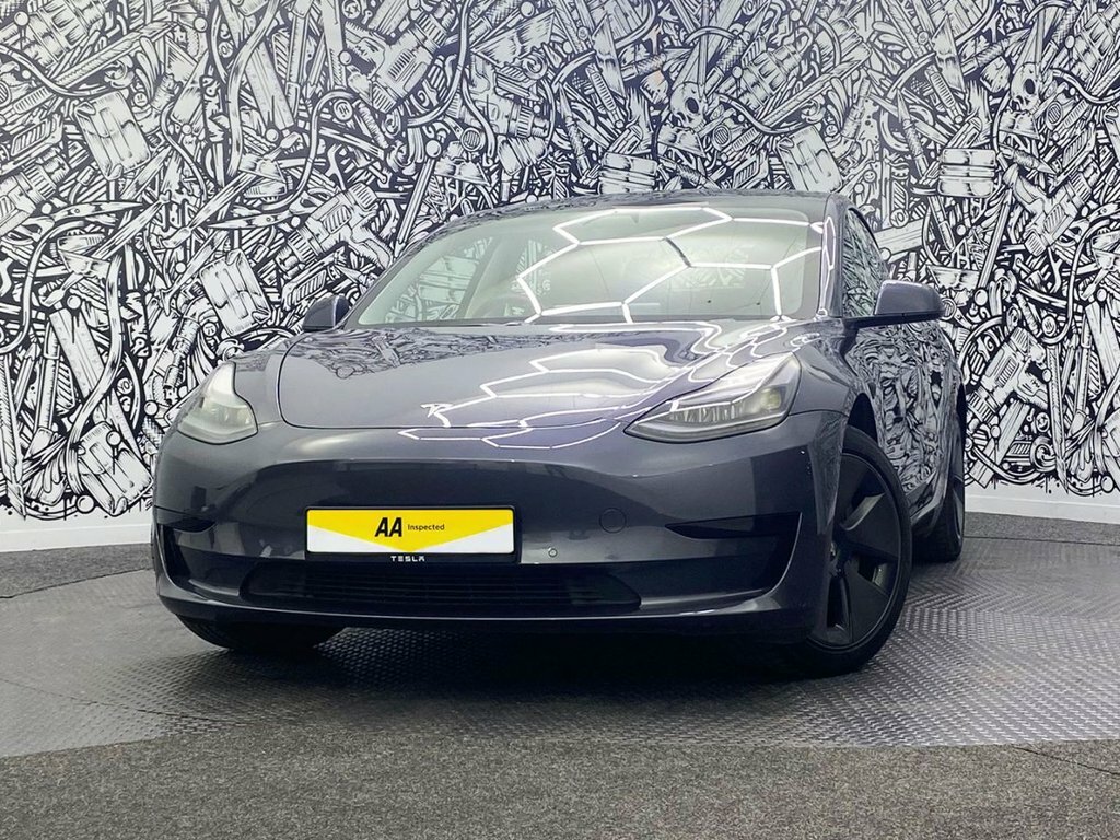 Tesla Model 3 Saloon Grey #4