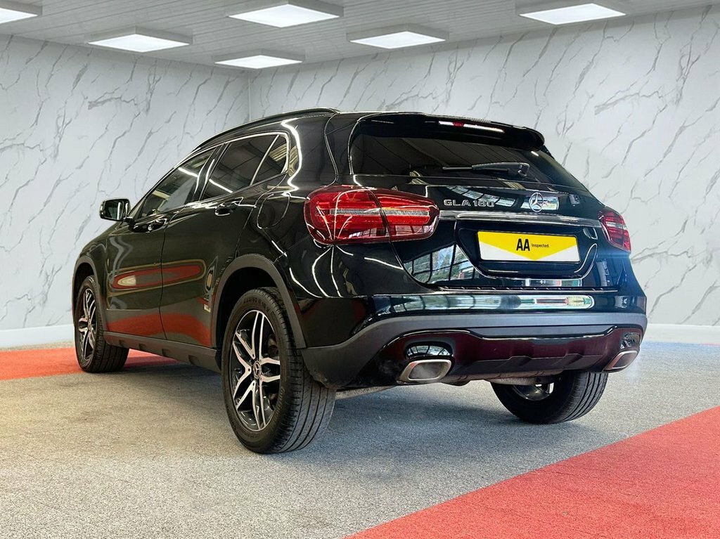 Mercedes-Benz GLA Class 1.6L Urban Edition Black #5