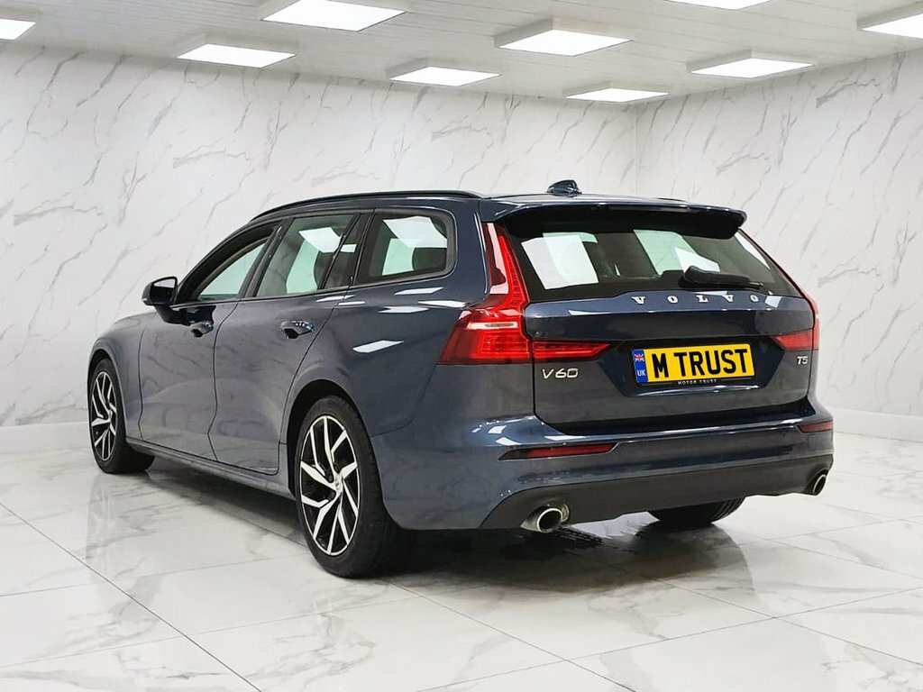 Volvo V60 2L Momentum Plus Blue #6