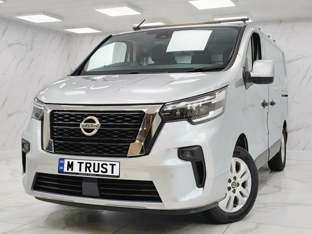 Nissan Primastar 2L Tekna Grey