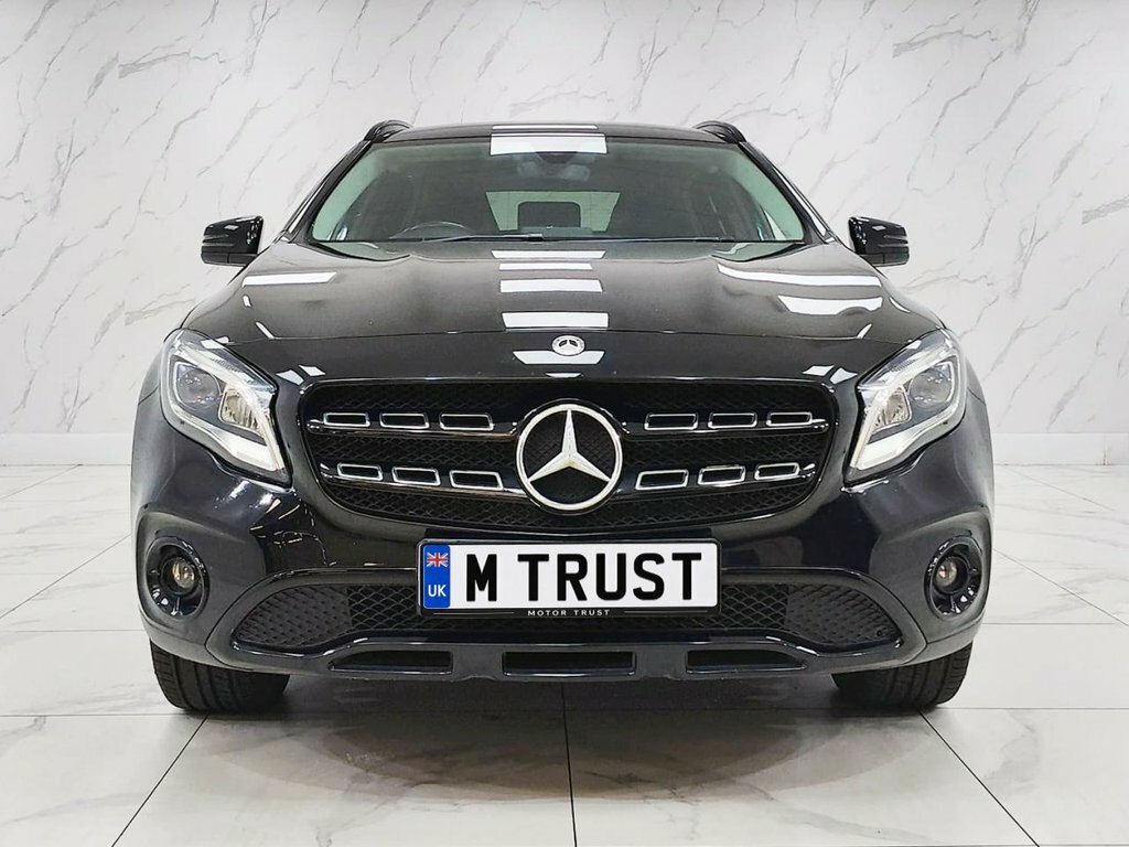 Mercedes-Benz GLA Class 1.6L Urban Edition YK19VPW Black #3