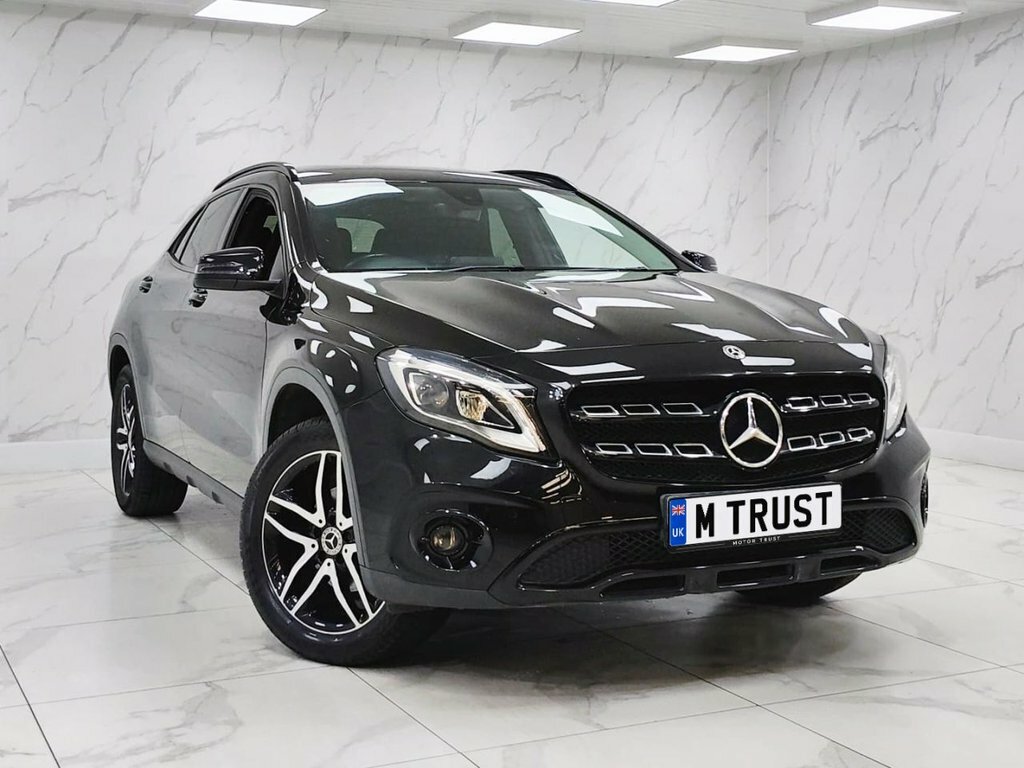 Mercedes-Benz GLA Class 1.6L Urban Edition YK19VPW Black #4