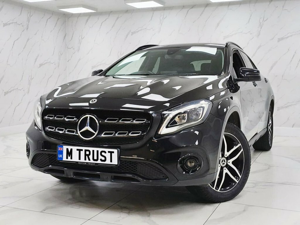Mercedes-Benz GLA Class 1.6L Urban Edition YK19VPW Black #2