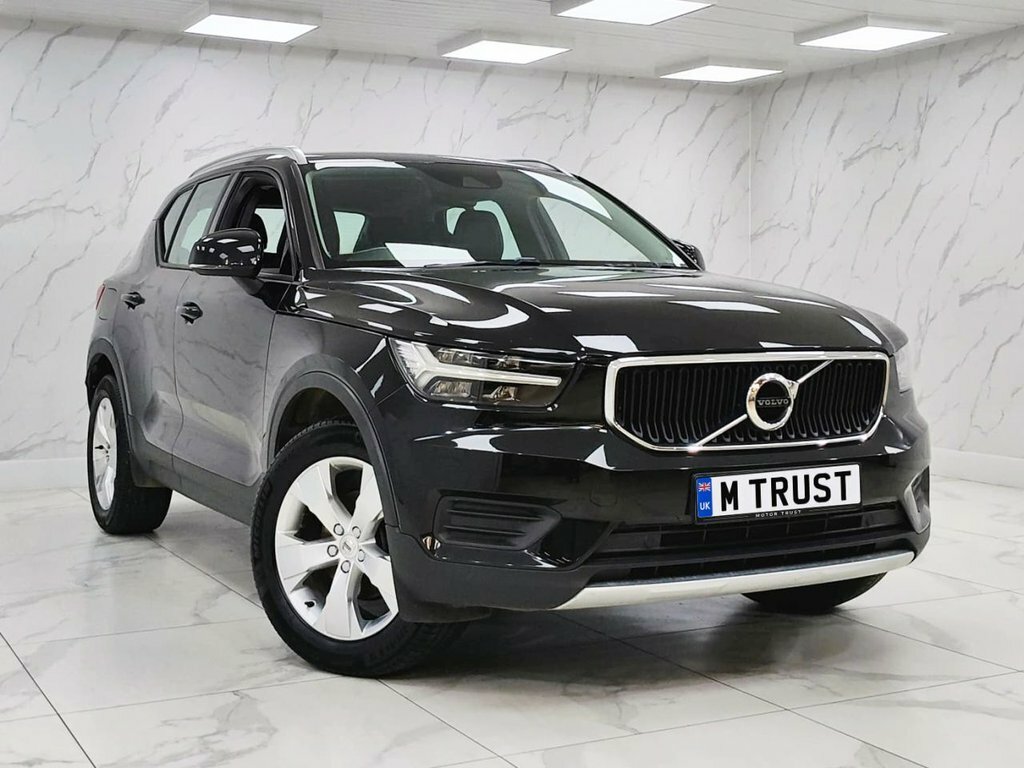 Volvo XC40 1.5L Momentum AE19GGP Black #4