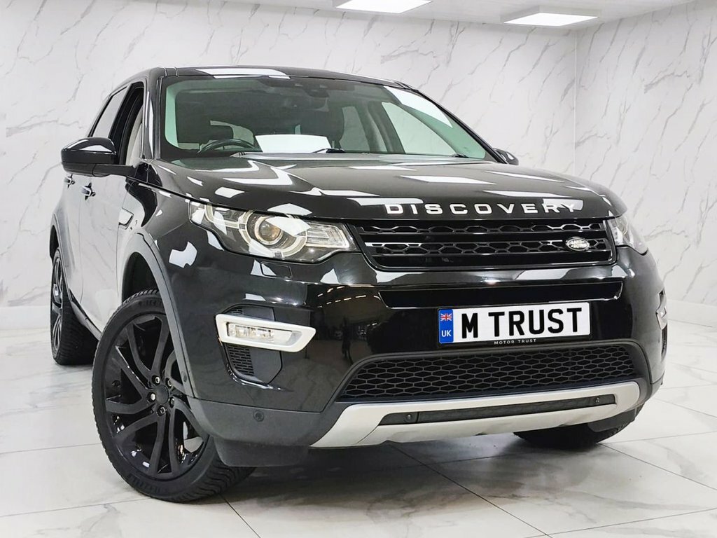 Land Rover Discovery Sport 2L Hse Luxury OY66NUF Black #4