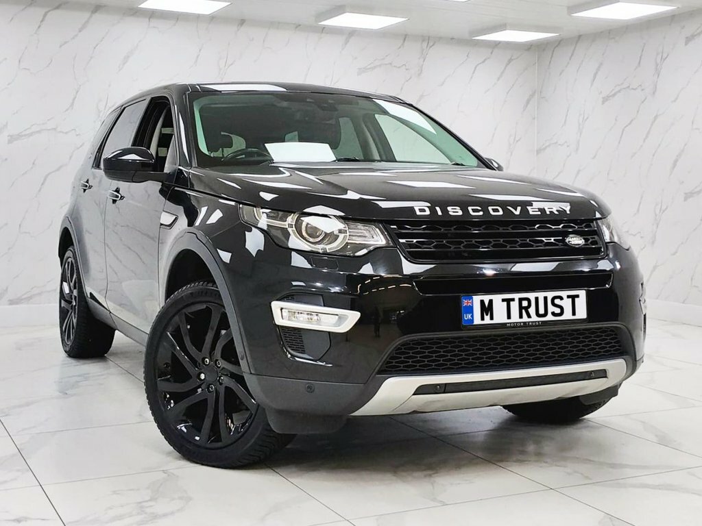 Land Rover Discovery Sport 2L Hse Luxury OY66NUF Black #5