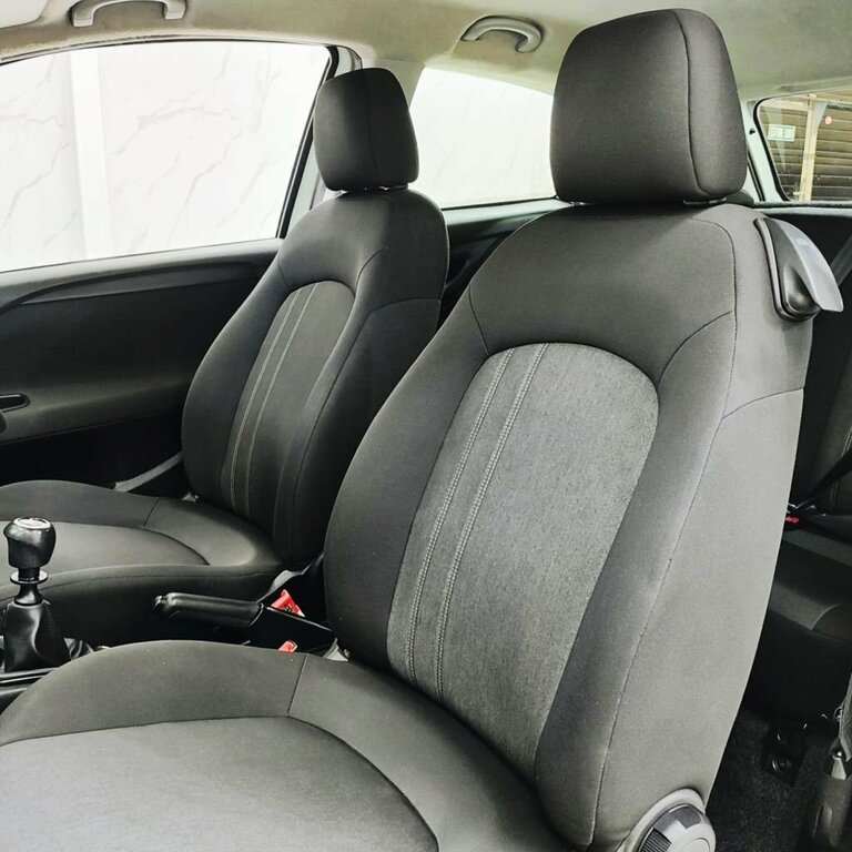 Fiat Punto 1.2L Pop White #13