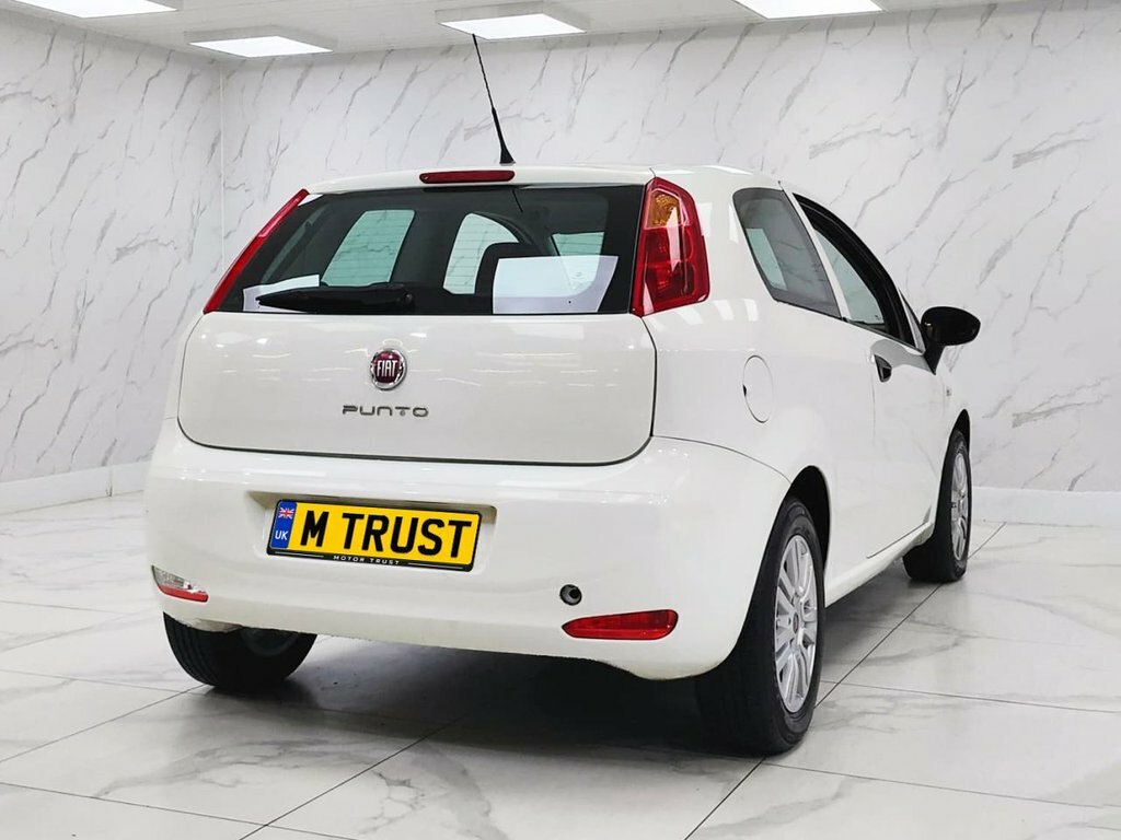 Fiat Punto 1.2L Pop White #9