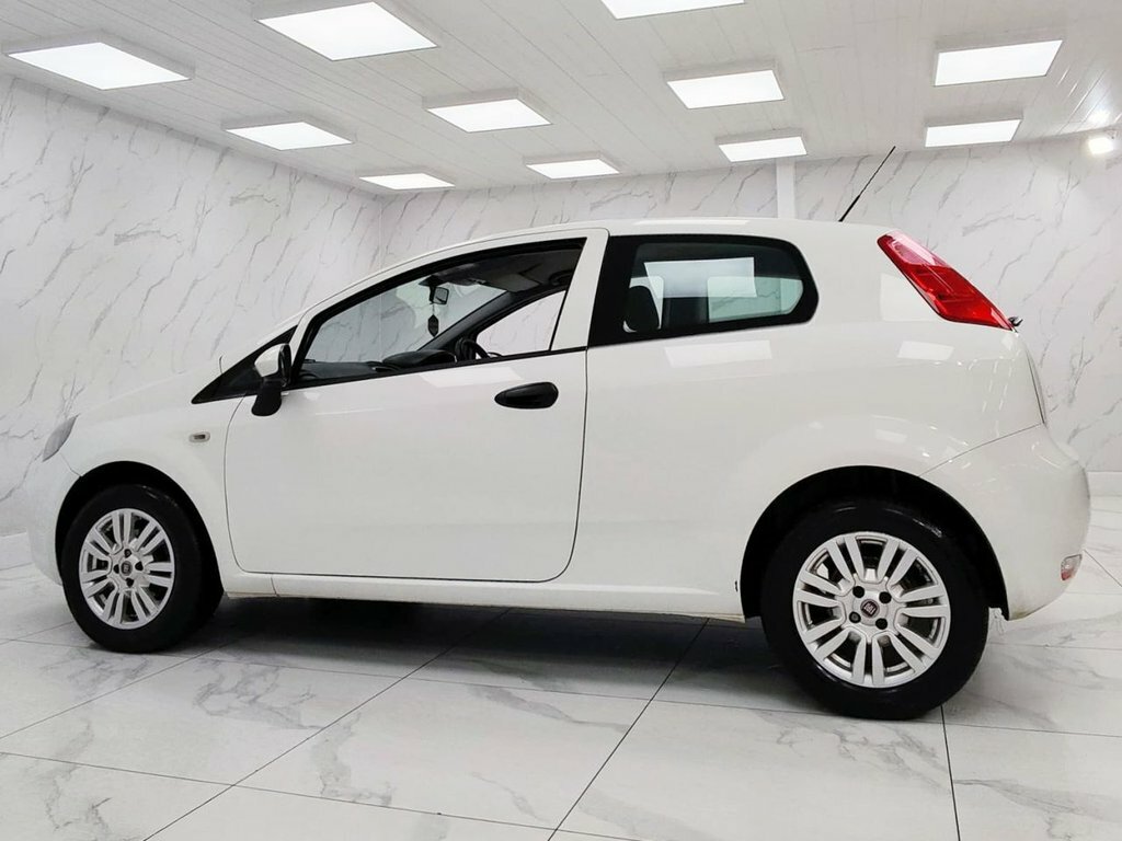 Fiat Punto 1.2 Pop Hatchback Euro 6 69 Bhp White #12
