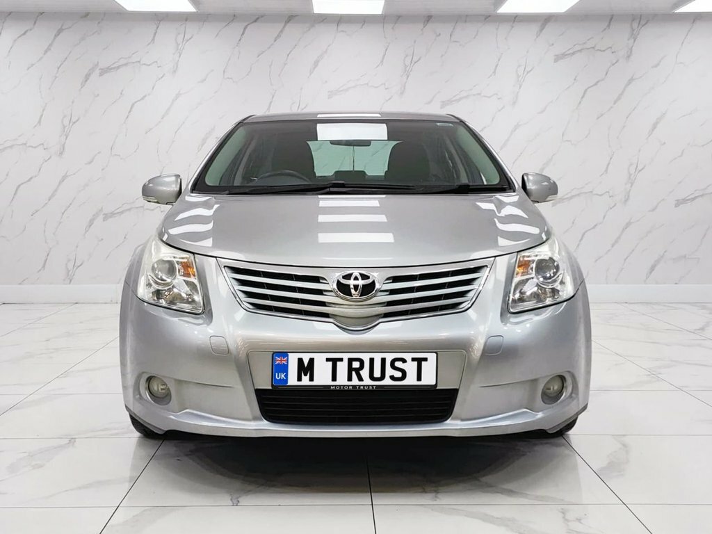 Toyota Avensis 1.8L Tr Grey #3