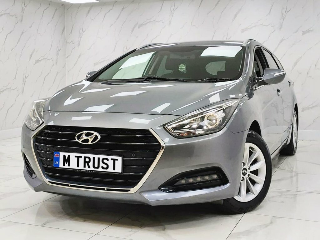 Hyundai I40 1.7L Se Nav Silver #2