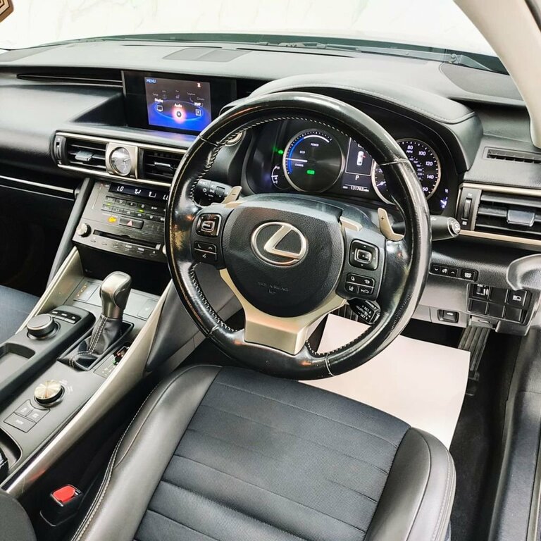 Lexus IS Advance Black #29