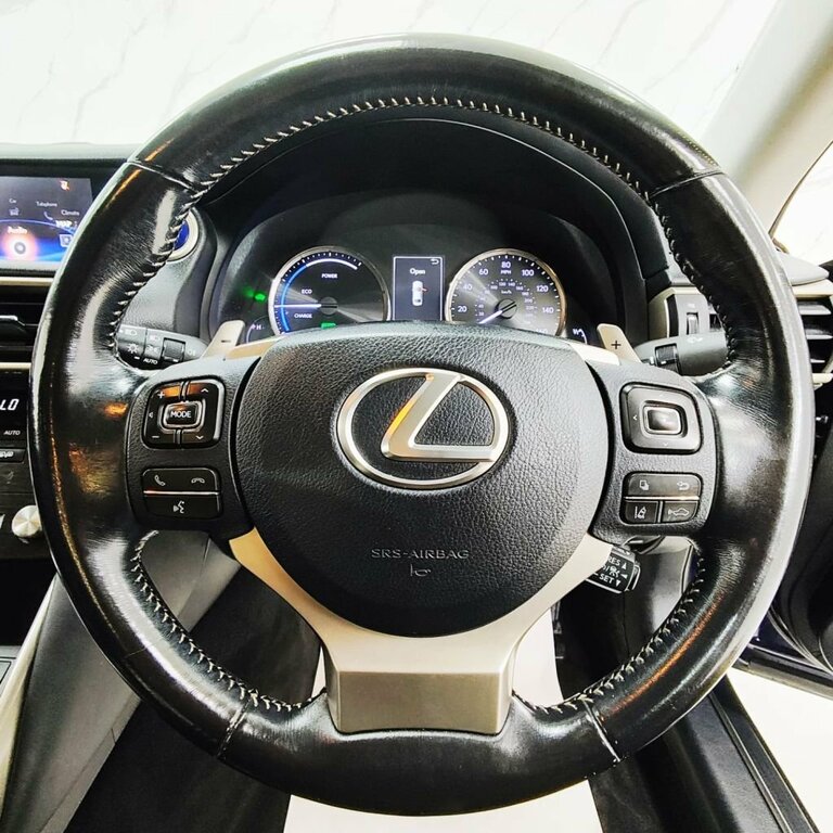 Lexus IS Advance Black #27