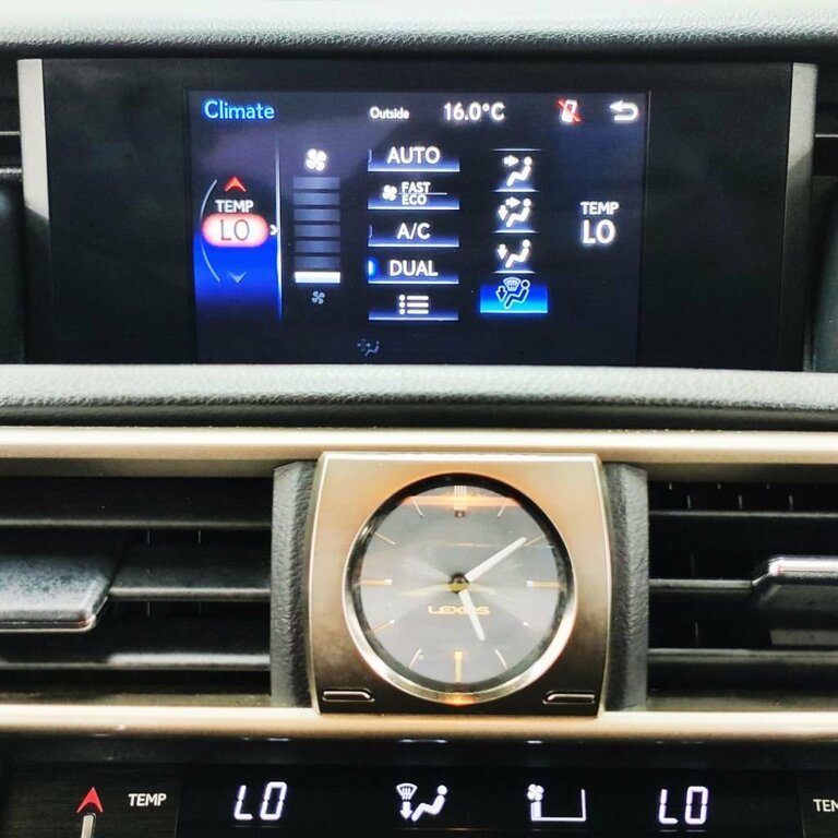 Lexus IS Advance Black #21