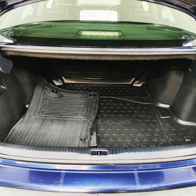Lexus IS Advance Black #36