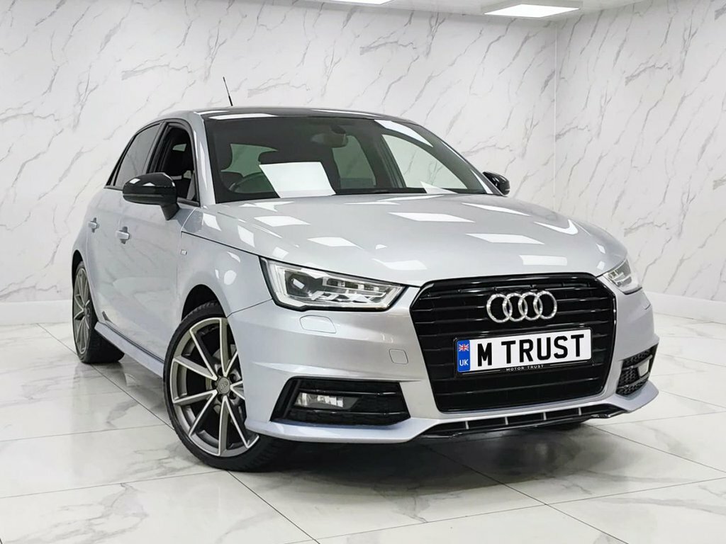 Audi A1 1L Black Edition AF66VWB Silver #4