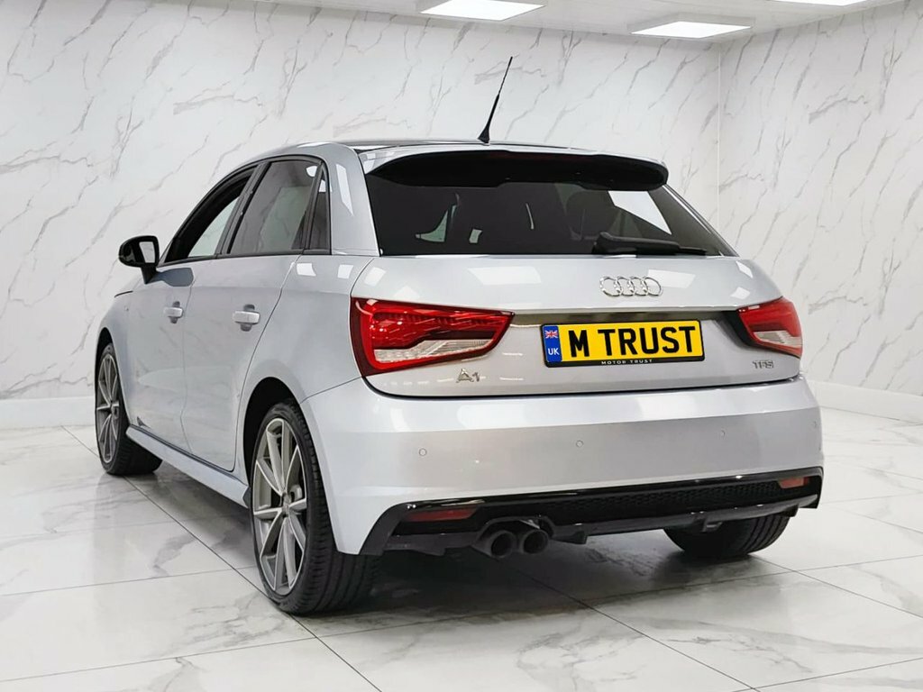 Audi A1 1L Black Edition AF66VWB Silver #6