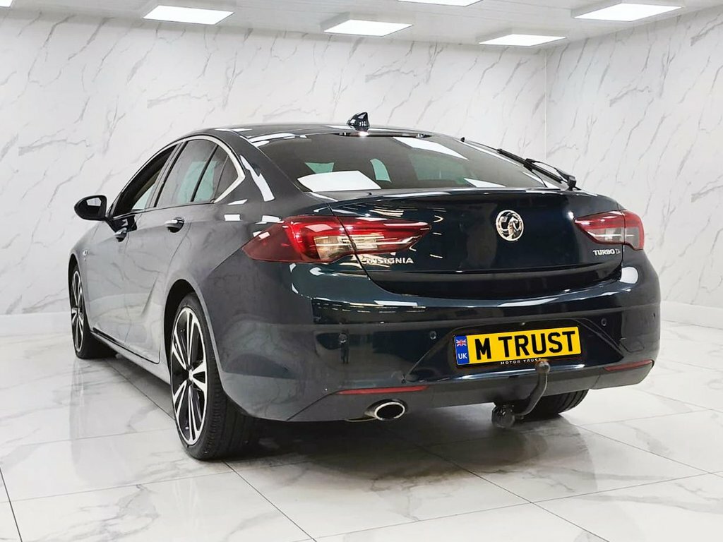 Vauxhall Insignia 2L Elite Nav Green #6