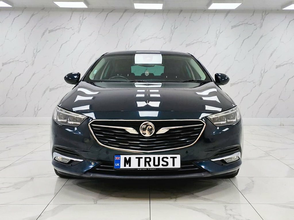 Vauxhall Insignia 2L Elite Nav Green #3