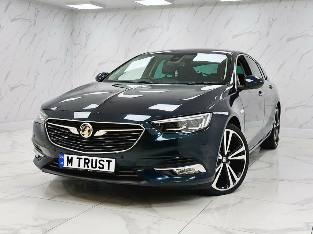 Vauxhall Insignia 2L Elite Nav Green #2