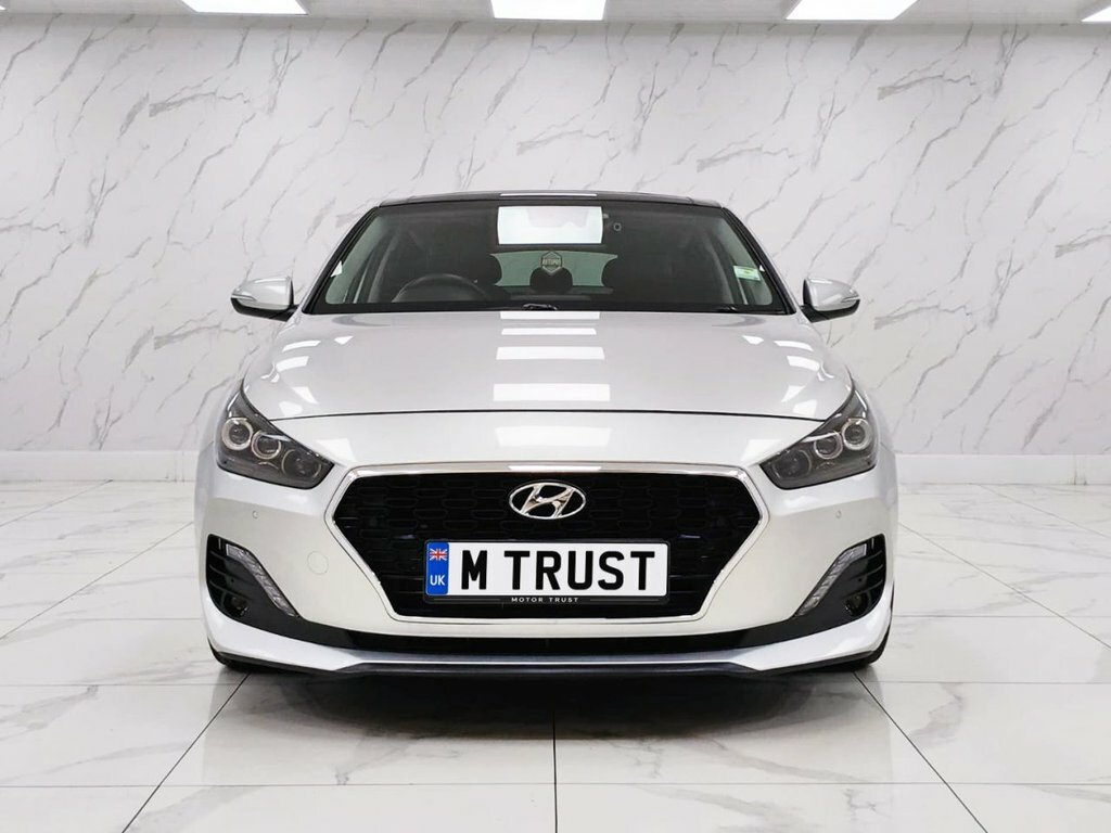 Hyundai I30 1L Premium Se Silver #3