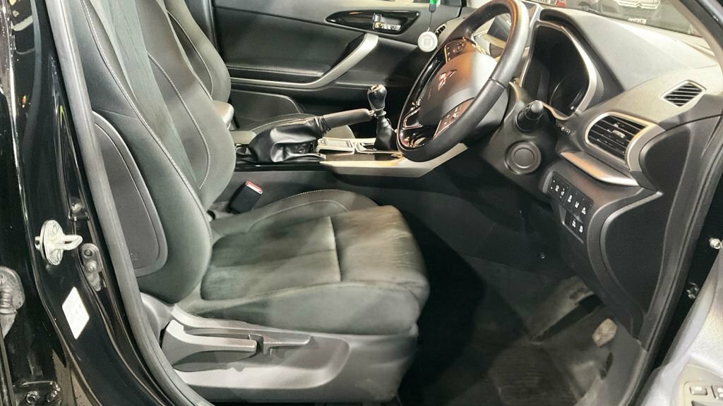 Mitsubishi Eclipse Cross 1.5 3 Cvt 4Wd Hatchback Black #8