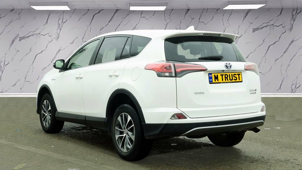 Toyota Rav 4 2L Icon White #3